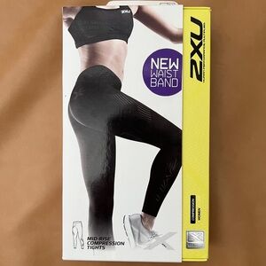 NIB 2XU Mid-Rise Compression Tights (XS)
